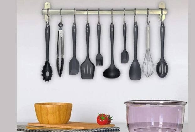 Lumai Kit de Utensilios de Cozinha de Silicone Maciço Miami Premium - Conjunto com 10 Peças Livre de BPA - Jogo com Espatulas Pegador Conchas Colheres Batedor de Ovos - Tamanho Grande e Pegada Firme